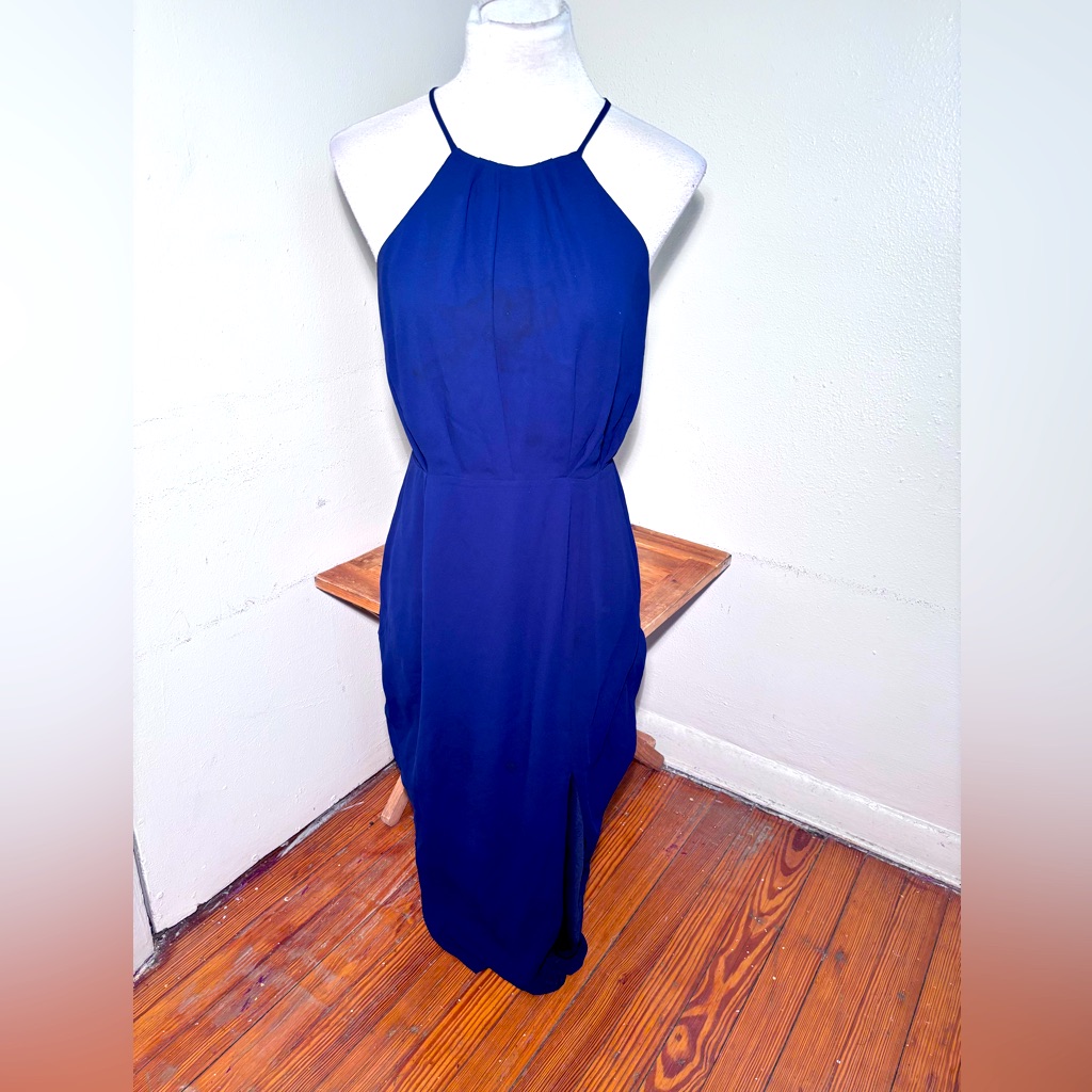 Lulus Sleeveless Navy Midi Deess